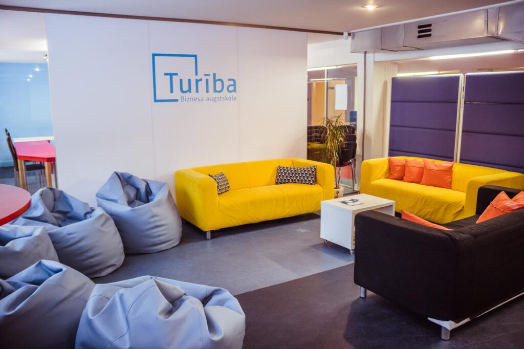 Turiba Üniversitesi Letonya